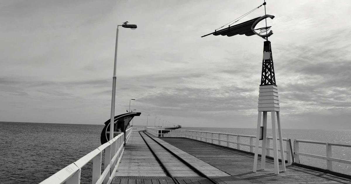 Tranh treo tường phòng khách đẹp sang trọng tại 4KDecor