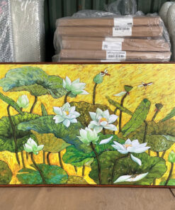Tranh Canvas Sen Trắng Nền Vàng